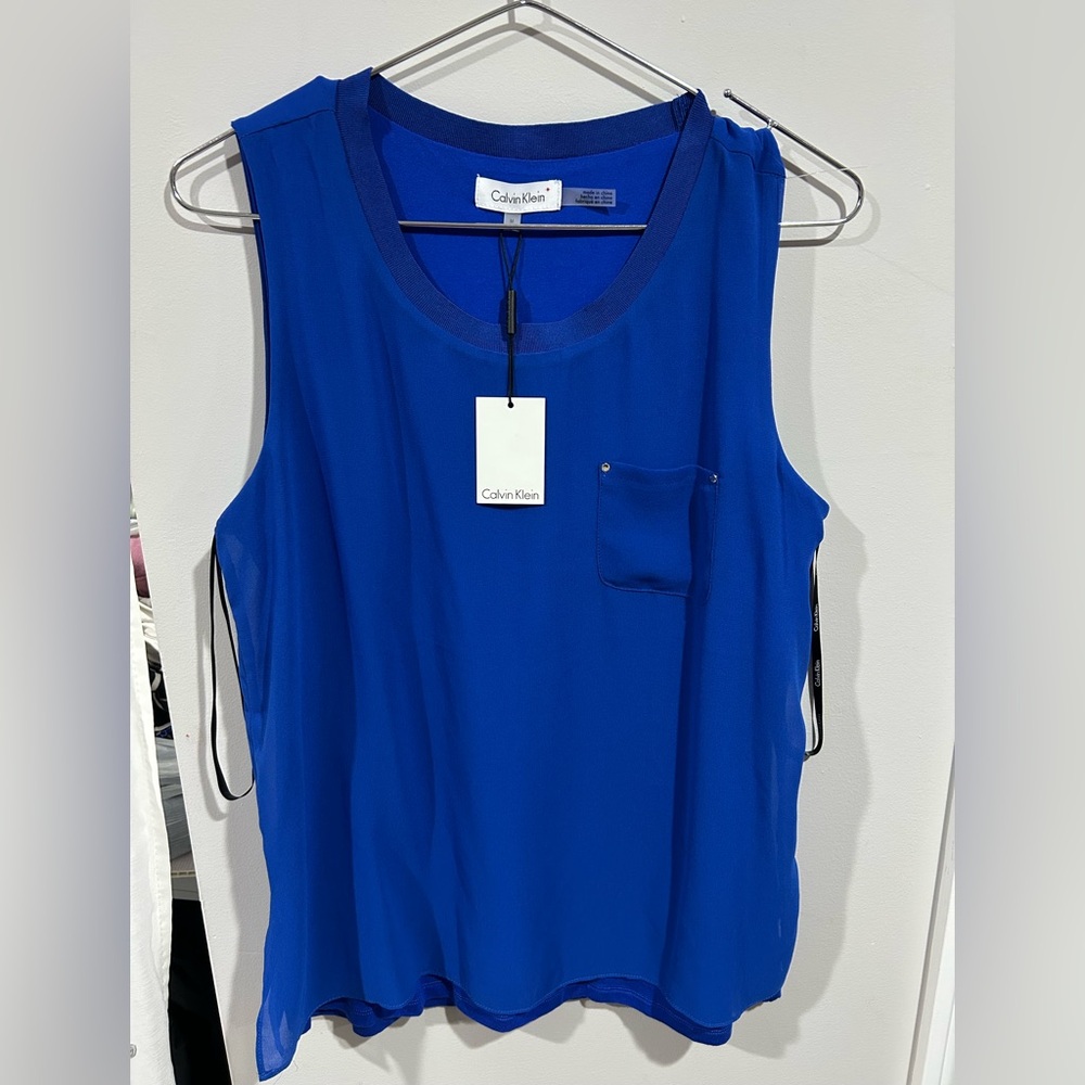 Calvin Klein Women’s Blue Sleeveless Top
Size M
New With Tags
